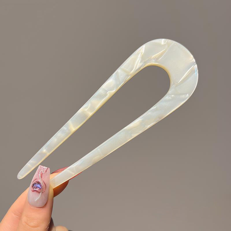 Elegans och hållning för dina raffinerade frisyrer